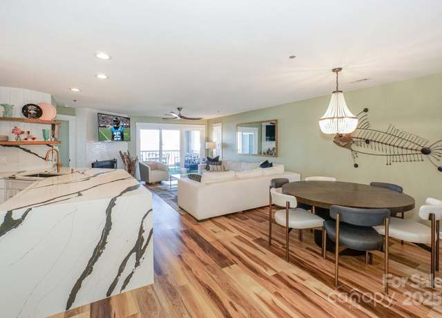 Property at 18631 Vineyard Point Ln, Cornelius, NC 28031, 3 beds, 2 baths