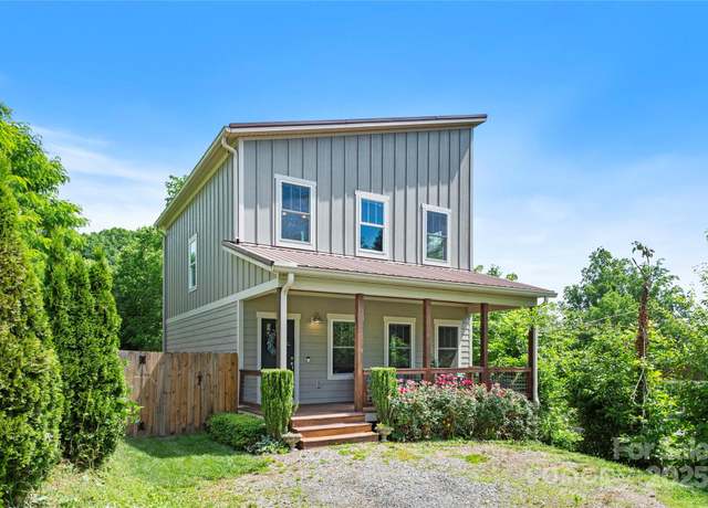 Property at 109 Druid Dr, Asheville, NC 28806, 3 beds, 2.5 baths