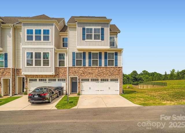 Property at 9729 Oaklawn Blvd NW, Huntersville, NC 28078, 3 beds, 2.5 baths