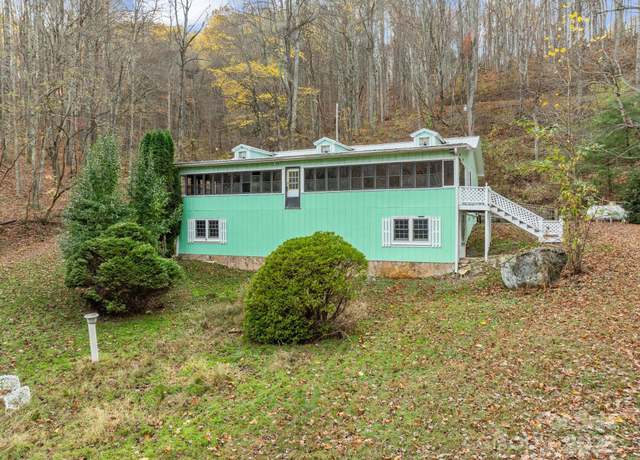 Property at 61 Doe Loop, Hot Springs, NC 28743, 2 beds, 2 baths