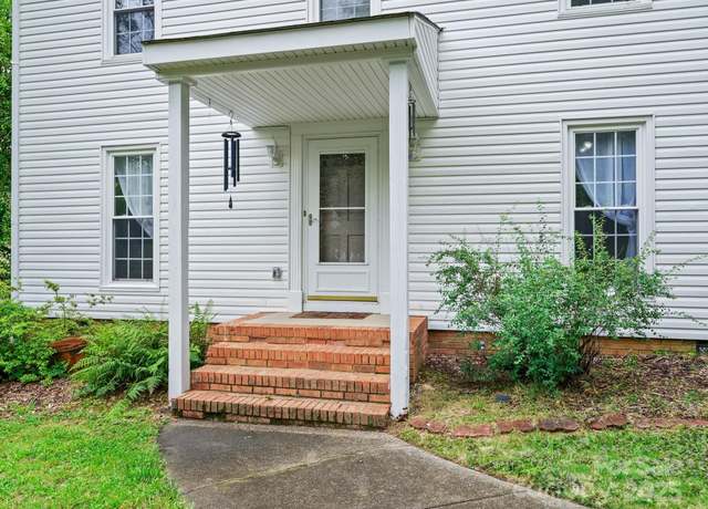 Property at 7317 Red Branch Ln, Charlotte, NC 28226, 3 beds, 2.5 baths