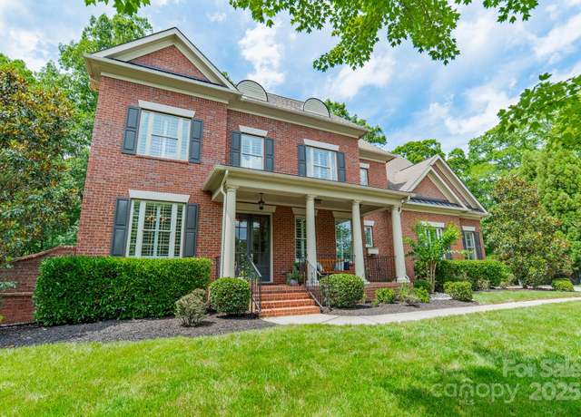 Property at 2004 Viscount Dr, Matthews, NC 28104, 5 beds, 5 baths