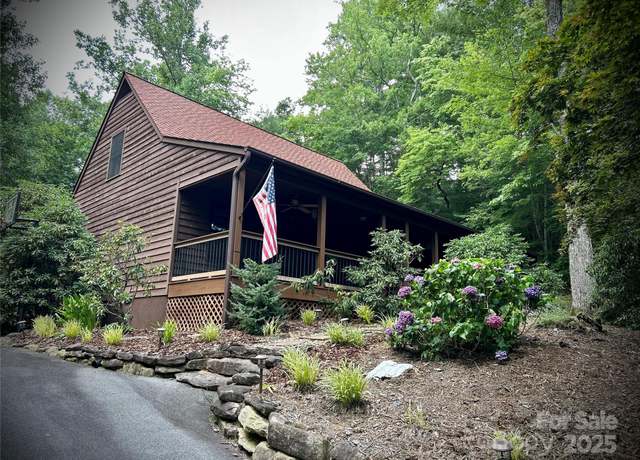 Property at 1952 Davis Mountain Rd, Hendersonville, NC 28739, 3 beds, 2 baths