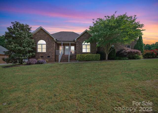 Property at 1021 Mallard Landing Dr, Monroe, NC 28110, 4 beds, 2.5 baths
