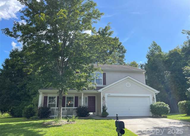 Property at 1404 Jessicas Way, Rock Hill, SC 29730, 4 beds, 2.5 baths