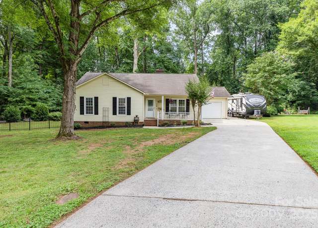 Property at 713 Hickory Hill Ct, Gastonia, NC 28054, 3 beds, 2.5 baths