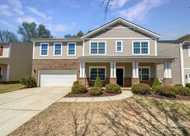 Property at 3026 S Devon St, Charlotte, NC 28213, 4 beds, 2.5 baths
