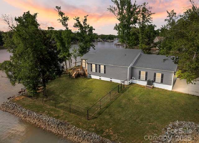 Property at 1724 Riverview Rd, Lexington, NC 27292, 2 beds, 2 baths