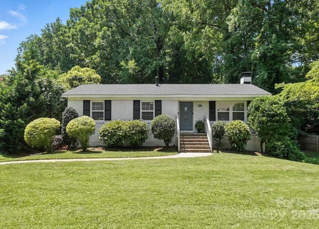 Property at 2528 Arnold Dr, Charlotte, NC 28205, 3 beds, 2.5 baths