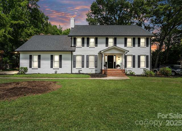 Property at 2330 Raven Dr, Rock Hill, SC 29732, 5 beds, 3.5 baths