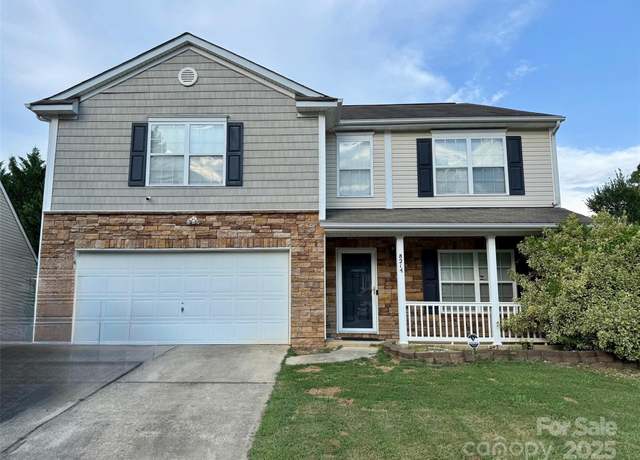 Property at 8214 Ainsworth St, Charlotte, NC 28216, 4 beds, 2.5 baths