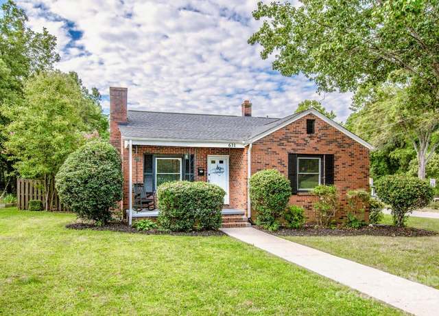 Property at 631 Cabarrus Ave, Mooresville, NC 28115, 3 beds, 1.5 baths