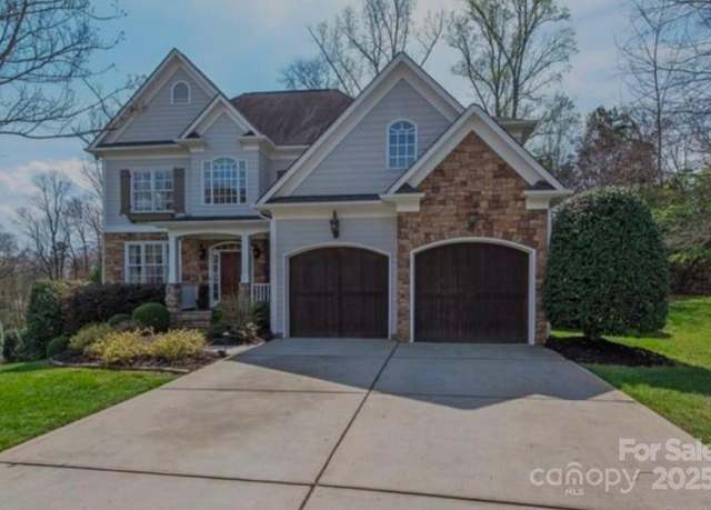 Property at 3540 Keithcastle Ct, Charlotte, NC 28210, 5 beds, 4.5 baths