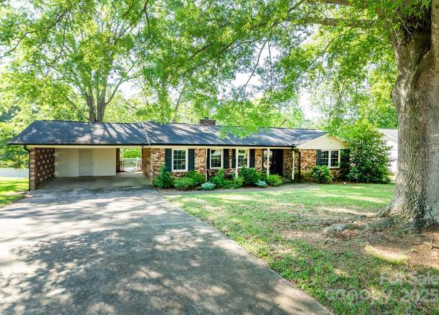 Property at 1211 Starlight Dr, Shelby, NC 28152, 3 beds, 2 baths