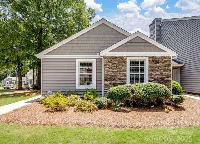 Property at 1836 Fairlawn Ct, Rock Hill, SC 29732, 3 beds, 2 baths