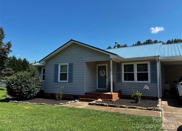 Property at 3224 Harmon Rd, Lincolnton, NC 28092, 3 beds, 2 baths
