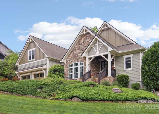 Property at 47 Yellowwood Ln, Horse Shoe, NC 28742, 3 beds, 3.5 baths