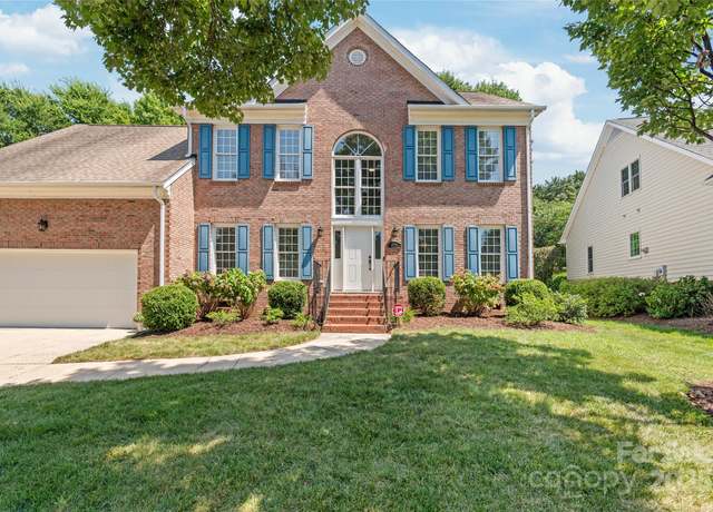 Property at 6533 Red Maple Dr, Charlotte, NC 28277, 4 beds, 2.5 baths