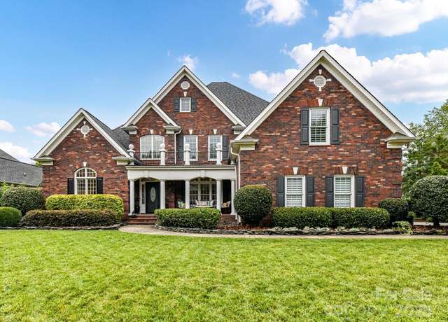 Property at 6114 Four Wood Dr, Matthews, NC 28104, 4 beds, 3.5 baths
