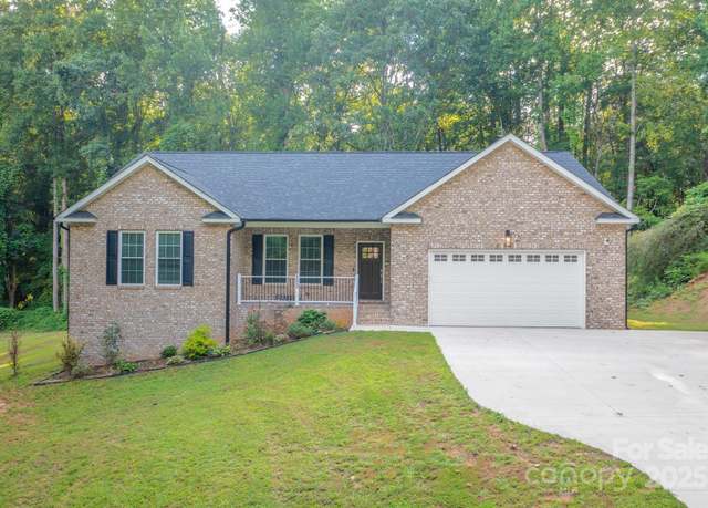 Property at 152 Postell Dr, Statesville, NC 28625, 3 beds, 2.5 baths