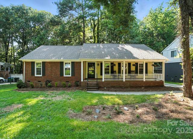 Property at 9334 New Towne Dr, Matthews, NC 28105, 3 beds, 2 baths