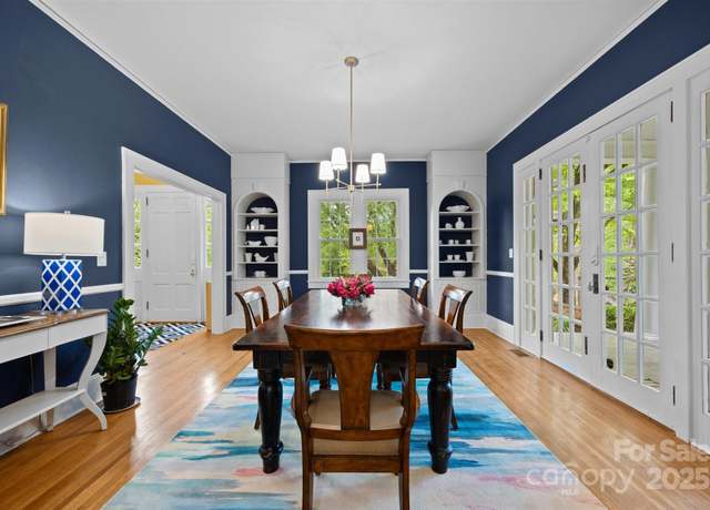 Property at 100 Poplar Spring Trl, Hendersonville, NC 28739, 5 beds, 4.5 baths
