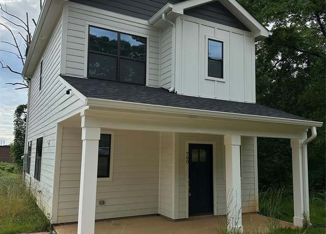 Property at 760 3rd Street Pl SW, Hickory, NC 28602, 3 beds, 2.5 baths