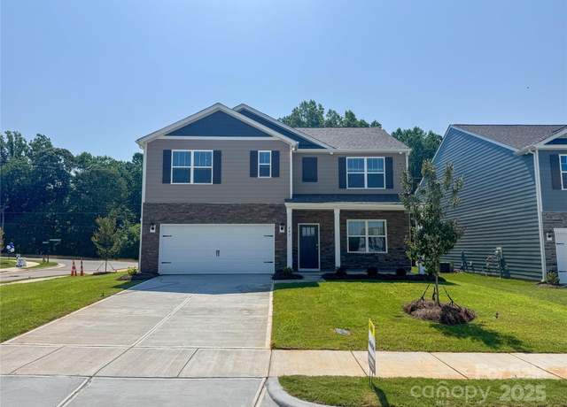 Property at 402 Janie Cir, Newton, NC 28658, 5 beds, 3 baths
