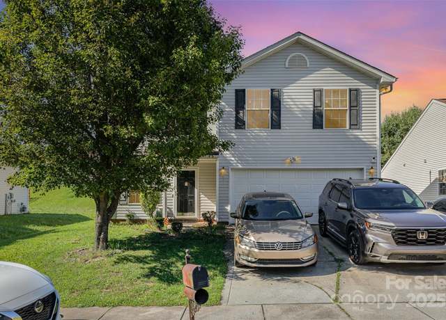 Property at 1346 Mandy Place Ct, Charlotte, NC 28216, 4 beds, 2.5 baths