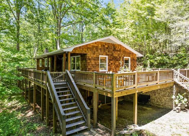 Property at 823 Turtle Creek Rd, Sylva, NC 28779, 3 beds, 2 baths