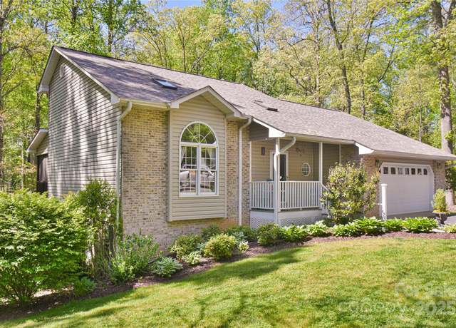 Property at 145 Fox Glen Dr, Arden, NC 28704, 4 beds, 3.5 baths