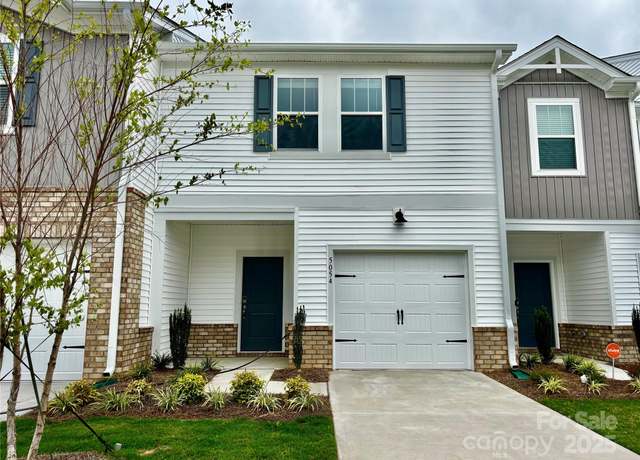 Property at 5054 Kellaher Pl, Charlotte, NC 28216, 3 beds, 2.5 baths
