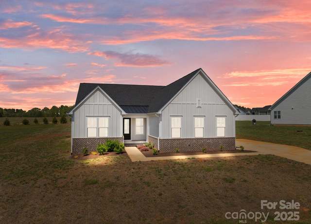 Property at 210 Goldenrod Cir, Salisbury, NC 28147, 3 beds, 2.5 baths