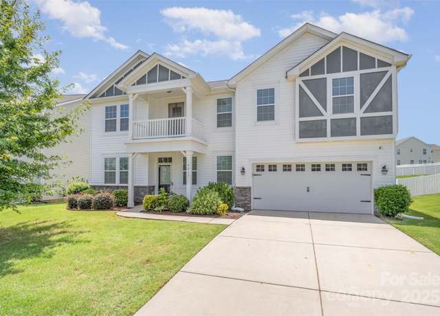Property at 9517 Silverdale Ln, Charlotte, NC 28269, 5 beds, 3 baths