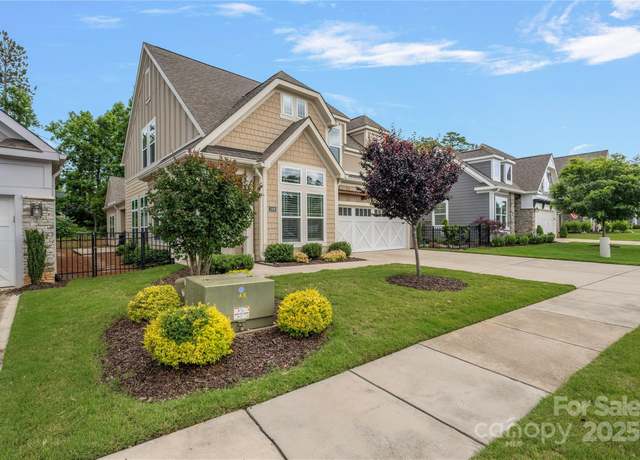 Property at 3008 Laney Pond Rd, Matthews, NC 28104, 3 beds, 3 baths