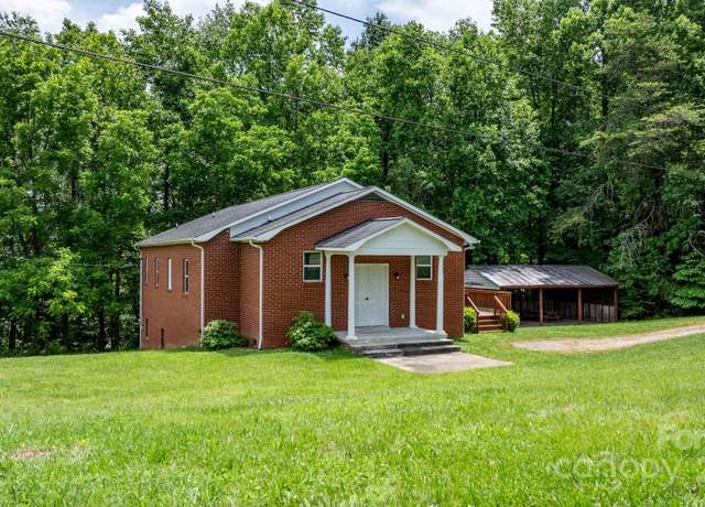 Property at 1844 Bellcroft Ln, Lenoir, NC 28645, 3 beds, 2 baths
