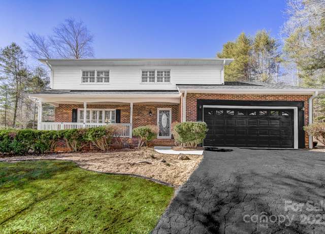 Property at 108 La Bellevue St, Morganton, NC 28655, 4 beds, 2.5 baths