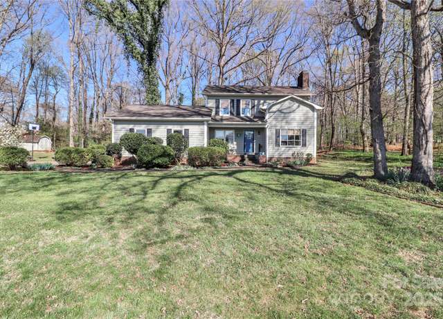 Property at 125 Little John Rd, Statesville, NC 28625, 4 beds, 3 baths