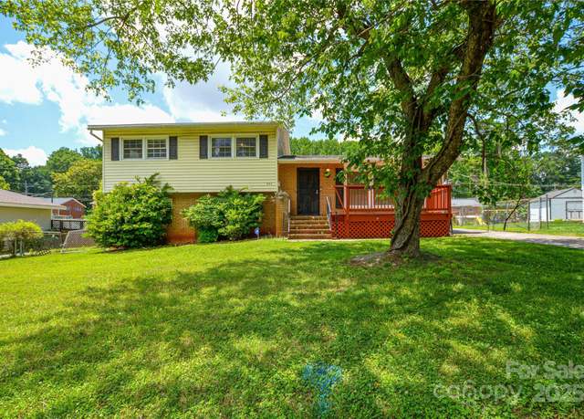 Property at 923 Yuma St, Charlotte, NC 28213, 4 beds, 1.5 baths