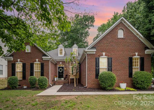 Property at 10011 Spring Park Dr, Charlotte, NC 28269, 3 beds, 2 baths