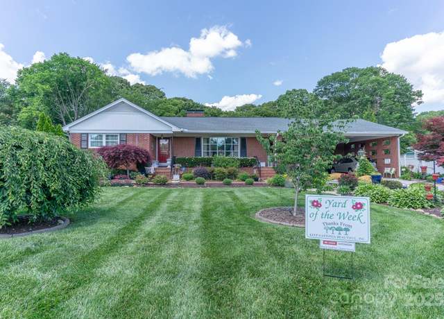 Property at 3008 Imperial Dr, Gastonia, NC 28054, 3 beds, 2.5 baths