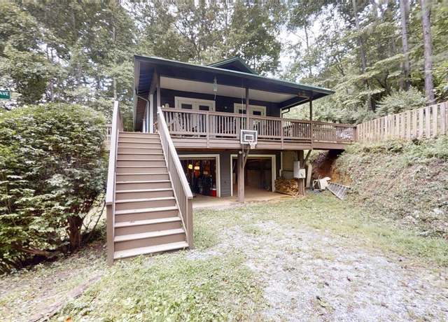 Property at 22 Whitaker Cir, Fairview, NC 28730, 2 beds, 2 baths