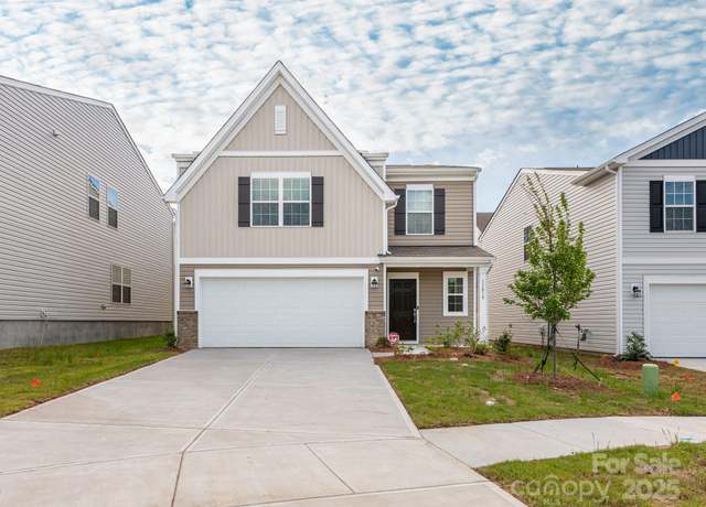 Property at 11019 Daisy Ct, Charlotte, NC 28262, 5 beds, 3 baths