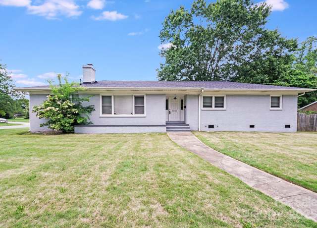 Property at 2001 Tyvola Rd, Charlotte, NC 28210, 3 beds, 2 baths