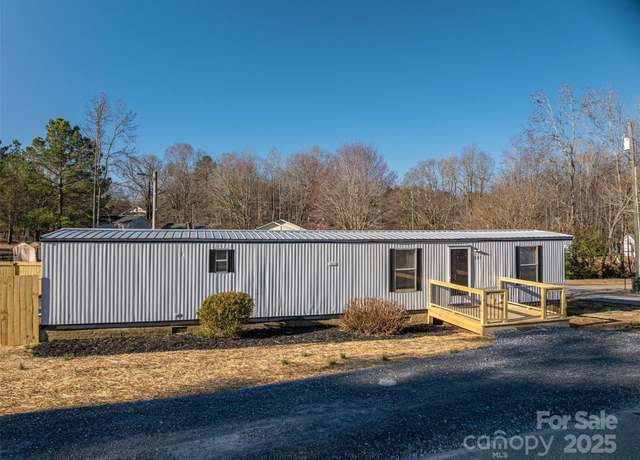 Property at 521 N Mulberry St, Cherryville, NC 28021, 2 beds, 1 bath