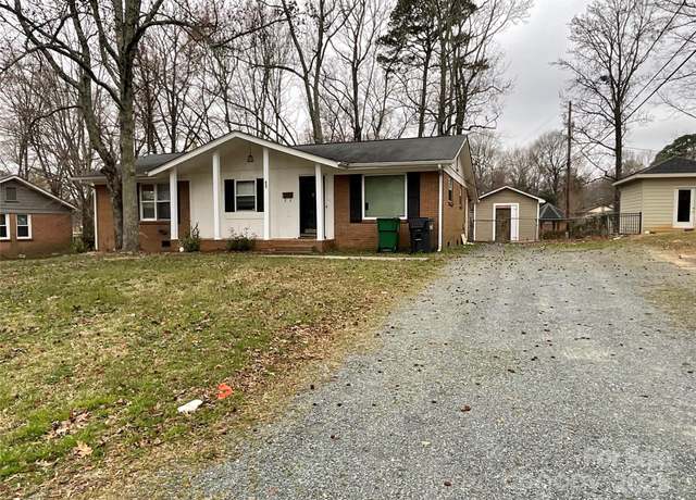 Property at 837 Corwin Dr, Charlotte, NC 28213, 3 beds, 2 baths