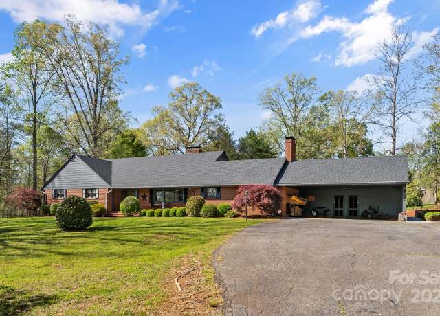 Property at 136 NC 126 Hwy, Morganton, NC 28655, 5 beds, 4 baths