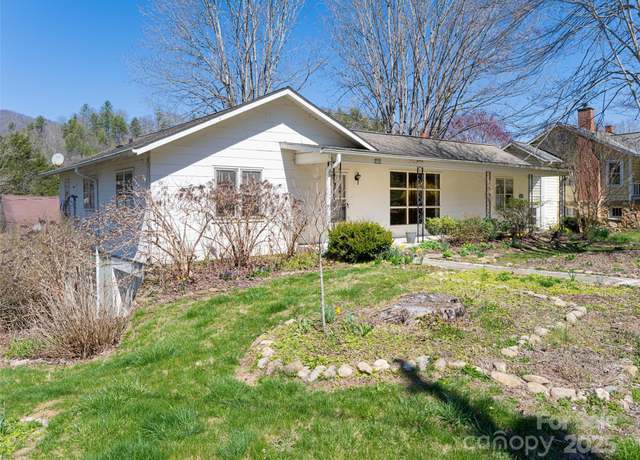 Property at 170 Pleasant Valley Rd, Burnsville, NC 28714, 3 beds, 1.5 baths