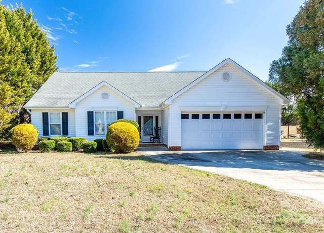 Property at 217 Summit Dr, Mocksville, NC 27028, 3 beds, 2 baths