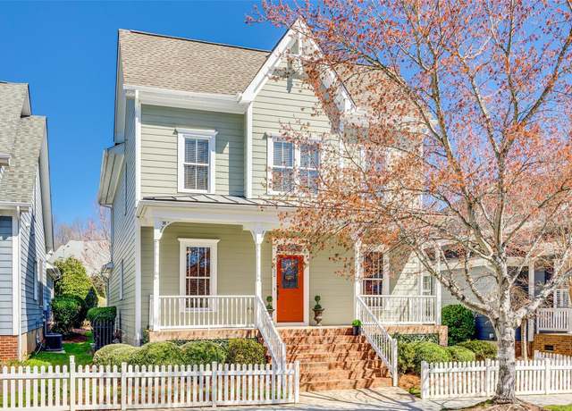 Property at 122 Blandina Ct, Fort Mill, SC 29708, 3 beds, 2.5 baths